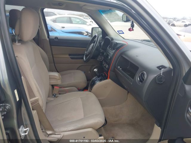 1C4NJPFAXED507693 Jeep Patriot Latitude
