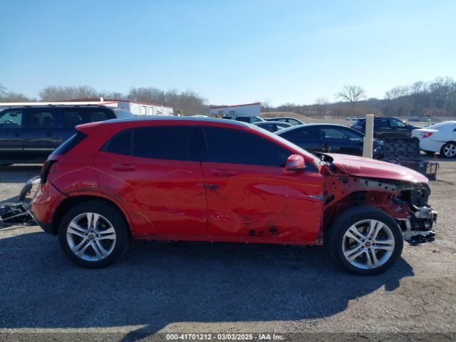WDCTG4GB0KJ618482 Mercedes-Benz Gla 250 4matic