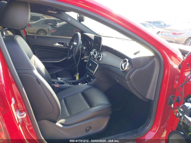 WDCTG4GB0KJ618482 Mercedes-Benz Gla 250 4matic