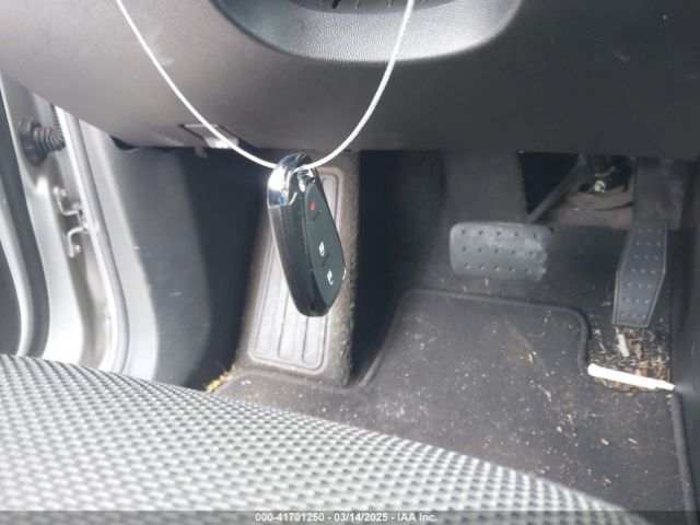 1GNERFKW7JJ267588 Chevrolet Traverse Ls