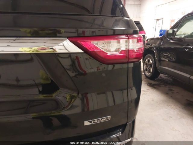 1GNEVJKW7JJ100422 Chevrolet Traverse Premier
