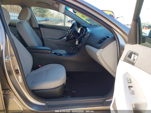 5XXGM4A78EG342551 KIA Optima Lx