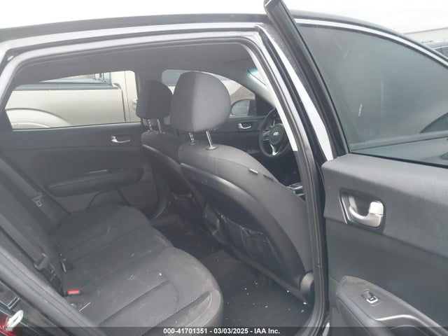 5XXGT4L39JG272663 KIA Optima Lx