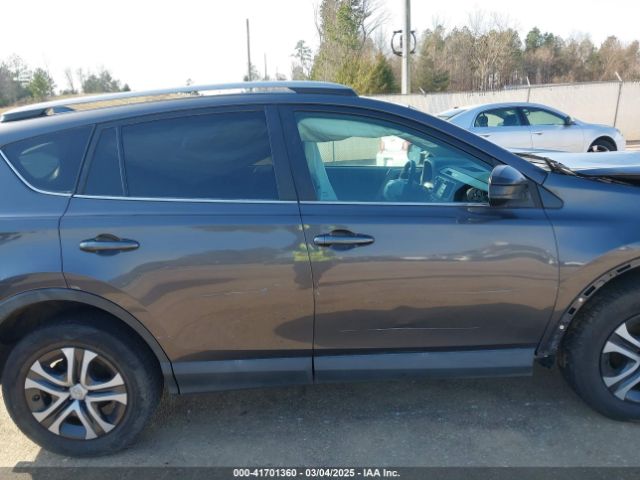 2T3ZFREV6HW371458 Toyota RAV4 LE