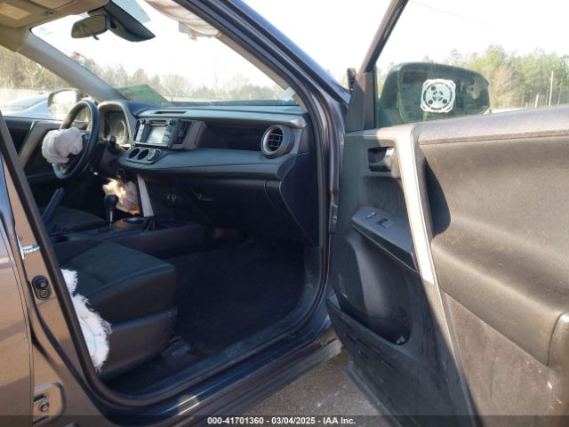 2T3ZFREV6HW371458 Toyota RAV4 LE