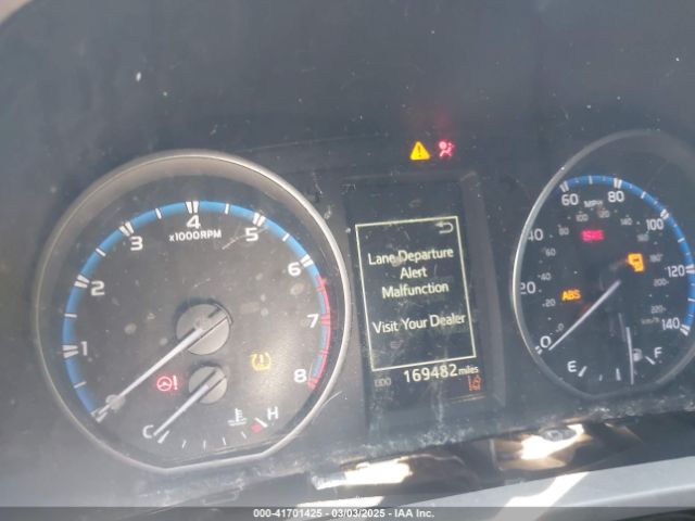 2T3ZFREV3JW493328 Toyota RAV4 LE