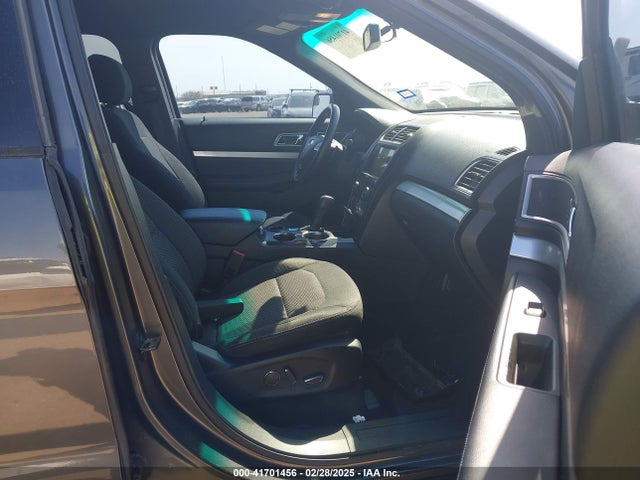 1FM5K7D87HGD85967 Ford EXPLORER XLT