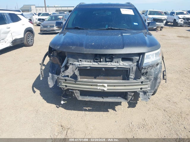 1FM5K7D87HGD85967 Ford EXPLORER XLT