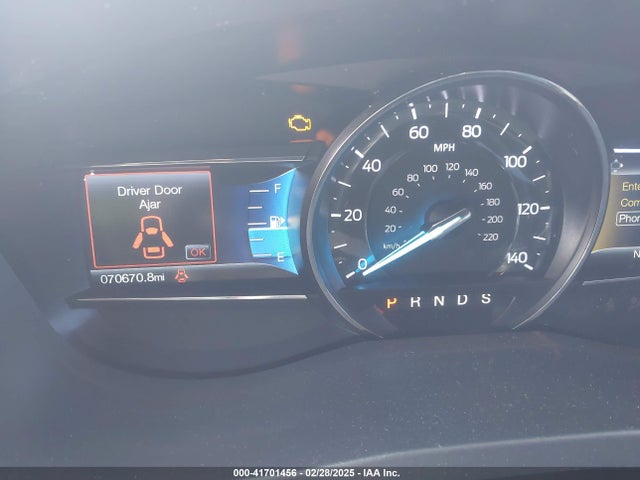 1FM5K7D87HGD85967 Ford EXPLORER XLT