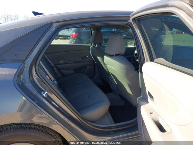 KMHLL4DG0RU771384 Hyundai ELANTRA SE