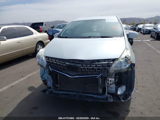 Toyota Prius V Two 2014 JTDZN3EU7EJ000634 Image 13