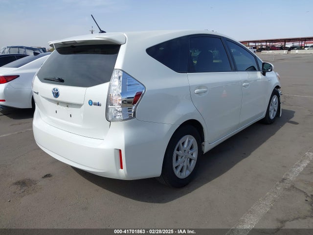 Toyota Prius V Two 2014 JTDZN3EU7EJ000634 Image 4