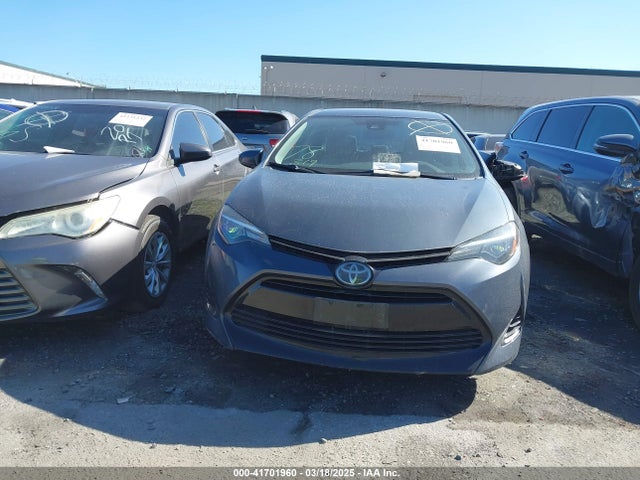 Toyota COROLLA LE 2018 5YFBURHE9JP768889 Image 13