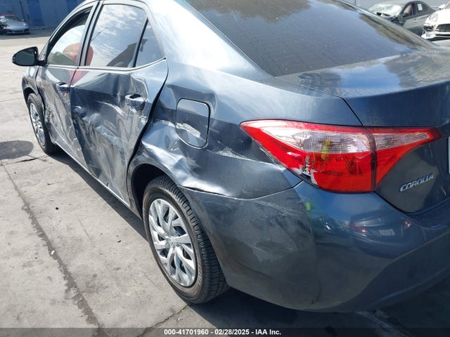 Toyota COROLLA LE 2018 5YFBURHE9JP768889 Image 12