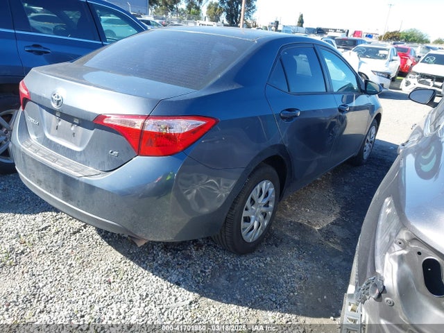 Toyota COROLLA LE 2018 5YFBURHE9JP768889 Image 4