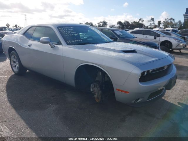 2C3CDZAG3NH112977 Dodge Challenger Sxt