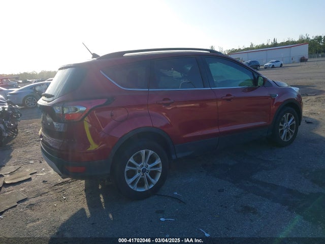 1FMCU0GD2JUA02221 Ford ESCAPE SE