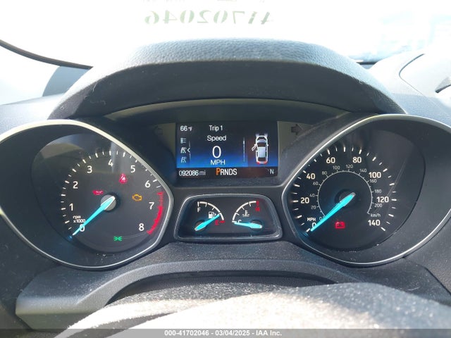 1FMCU0GD2JUA02221 Ford ESCAPE SE