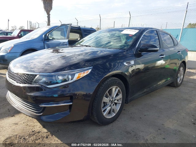 KNAGT4L35J5238723 KIA Optima Lx
