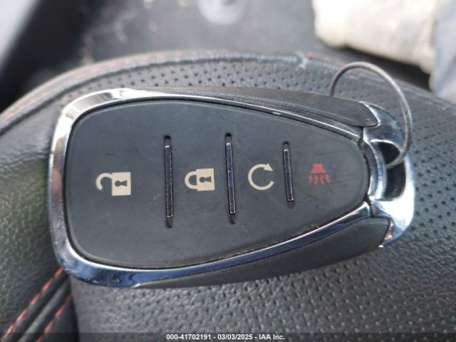 KL77LJE21RC019378 Chevrolet Trax Fwd 2rs