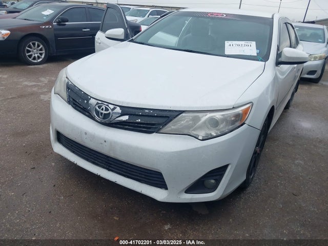 Toyota CAMRY LE 2014 4T4BF1FK1ER412600 Image 2