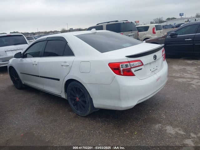 Toyota CAMRY LE 2014 4T4BF1FK1ER412600 Image 3