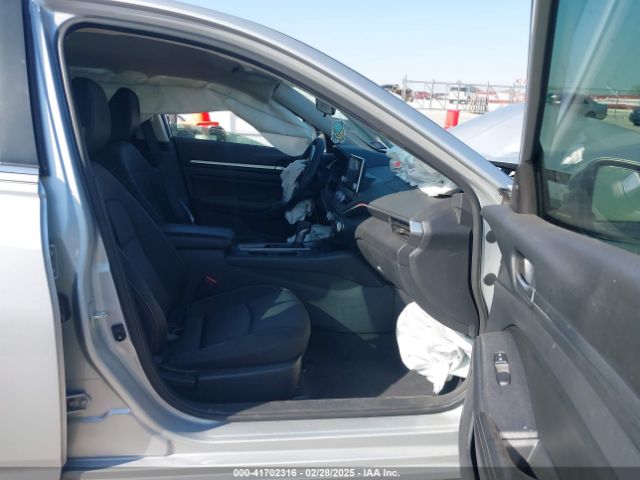 1N4BL4DVXNN377707 Nissan Altima Sv Fwd