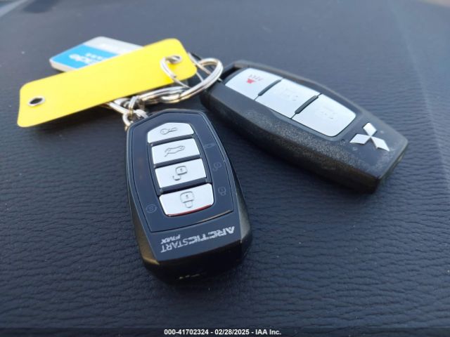 2023 MITSUBISHI OUTLANDER JA4J4TA89PZ027972 Photo 10