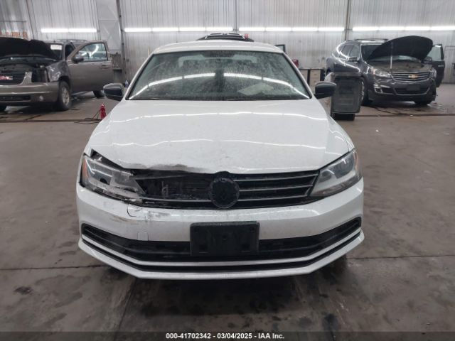 3VW267AJ1GM270446 Volkswagen Jetta 1.4t S