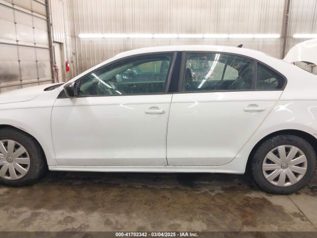 3VW267AJ1GM270446 Volkswagen Jetta 1.4t S
