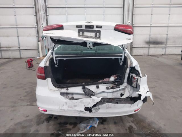 3VW267AJ1GM270446 Volkswagen Jetta 1.4t S
