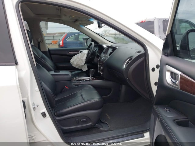 5N1AR2MM8GC662836 Nissan Pathfinder Platinum