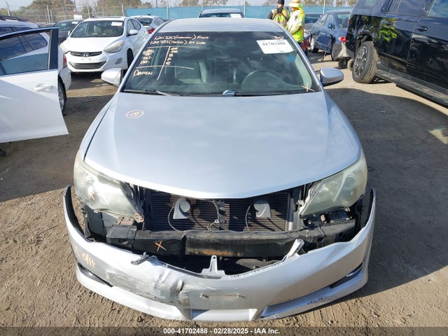 4T1BF1FK0EU452743 Toyota CAMRY SE