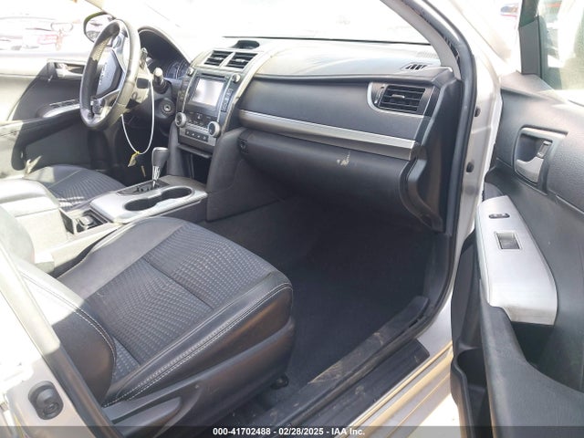 4T1BF1FK0EU452743 Toyota CAMRY SE