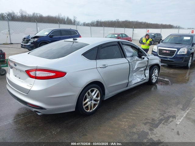 3FA6P0HD4ER328113 Ford FUSION SE