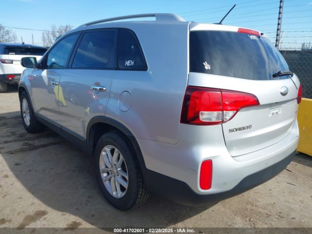 5XYKTCA68EG438951 KIA SORENTO LX