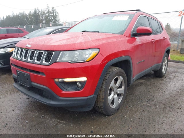 3C4NJDBB7JT100352 Jeep Compass Latitude 4x4