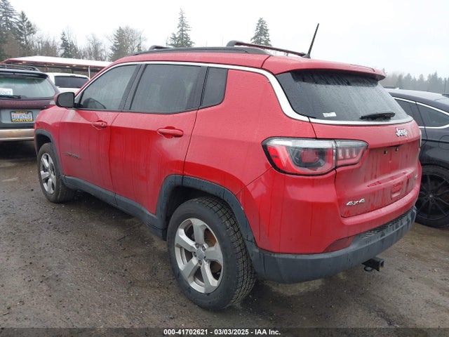 3C4NJDBB7JT100352 Jeep Compass Latitude 4x4