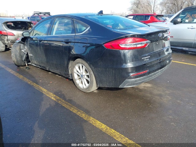 Ford 2019 2019 3FA6P0LU1KR262008 Image 3