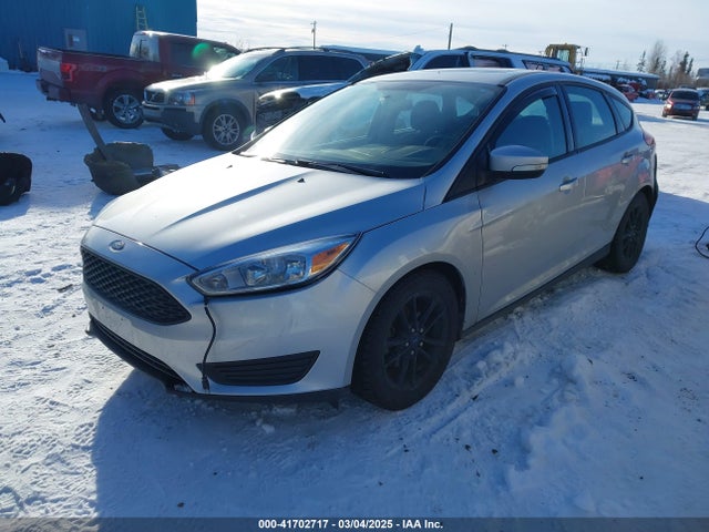 Ford FOCUS SE 2015 1FADP3K29FL386430 Image 2