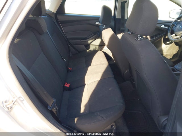 Ford FOCUS SE 2015 1FADP3K29FL386430 Image 8