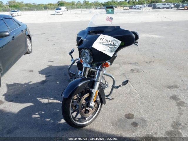 2021 HARLEY-DAVIDSON FLHX 1HD1KBC13MB674053 Photo 4