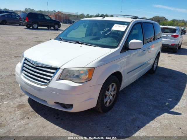 2010 CHRYSLER TOWN & COUNTRY 2A4RR8D17AR414814 Photo 1