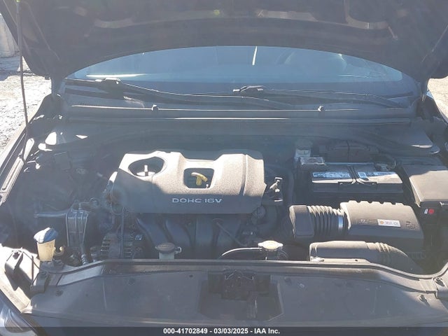 Hyundai ELANTRA SE 2017 5NPD74LF5HH171393 Image 10