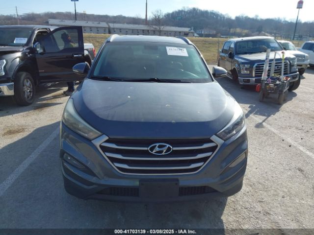 KM8J33A40HU459575 Hyundai Tucson Se Plus