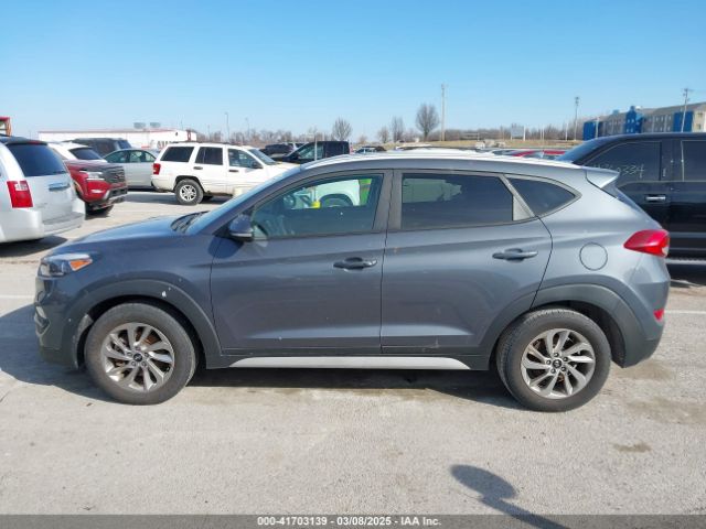 KM8J33A40HU459575 Hyundai Tucson Se Plus
