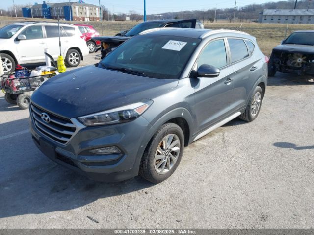 KM8J33A40HU459575 Hyundai Tucson Se Plus