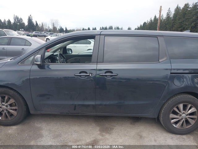 KIA SEDONA LX 2017 KNDMB5C16H6220040 Image 14