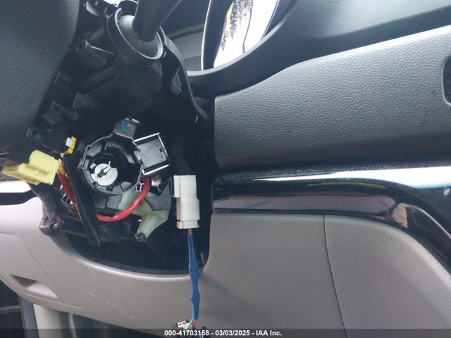 KIA SEDONA LX 2017 KNDMB5C16H6220040 Image 17