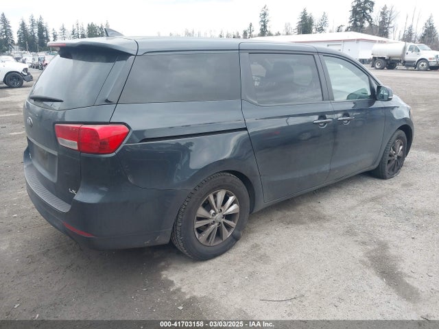 KIA SEDONA LX 2017 KNDMB5C16H6220040 Image 4
